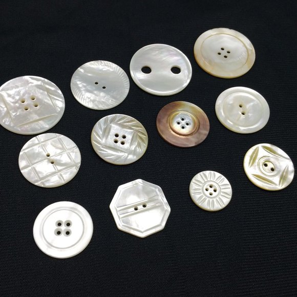 ANTIQUE Mother Of Pearl MOP Carved Button Lot - Picture 1 of 8